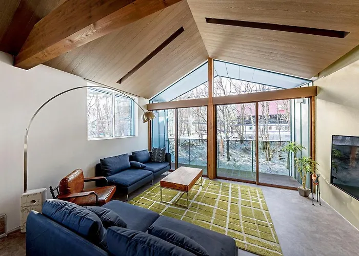 Grey Wolf Chalet By Hakuba White Fox Company